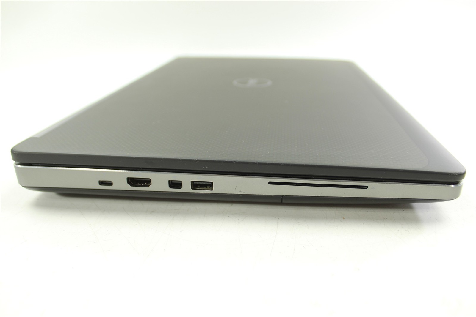 Dell Precision 7720 17.3″ FHD i7-6820HQ 2.7GHz 512GB SSD 32GB RAM NO OS P3000M