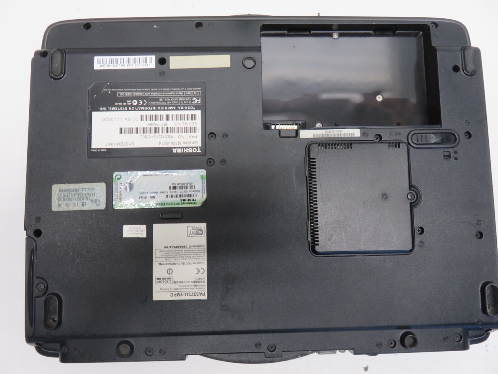 Toshiba Satellite M35X-S114 Intel Celeron M350 1.3GHz 640 KB NO HDD No Batt
