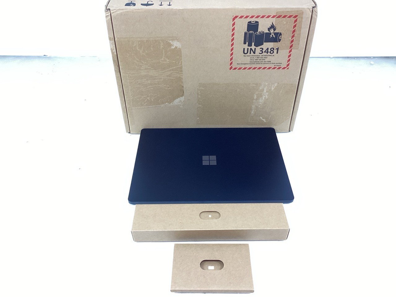Microsoft Surface Laptop 5 13.5″ Touch i7-1265U 32GB 512GB SSD W11P – W5S-00001