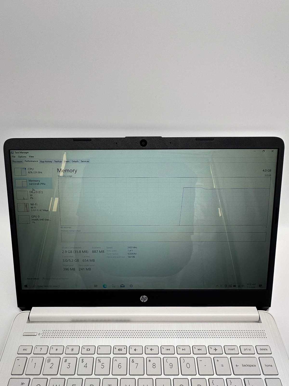 HP 14-dq0052dx 14-inch Laptop Intel Celeron 4GB 64GB White Used B