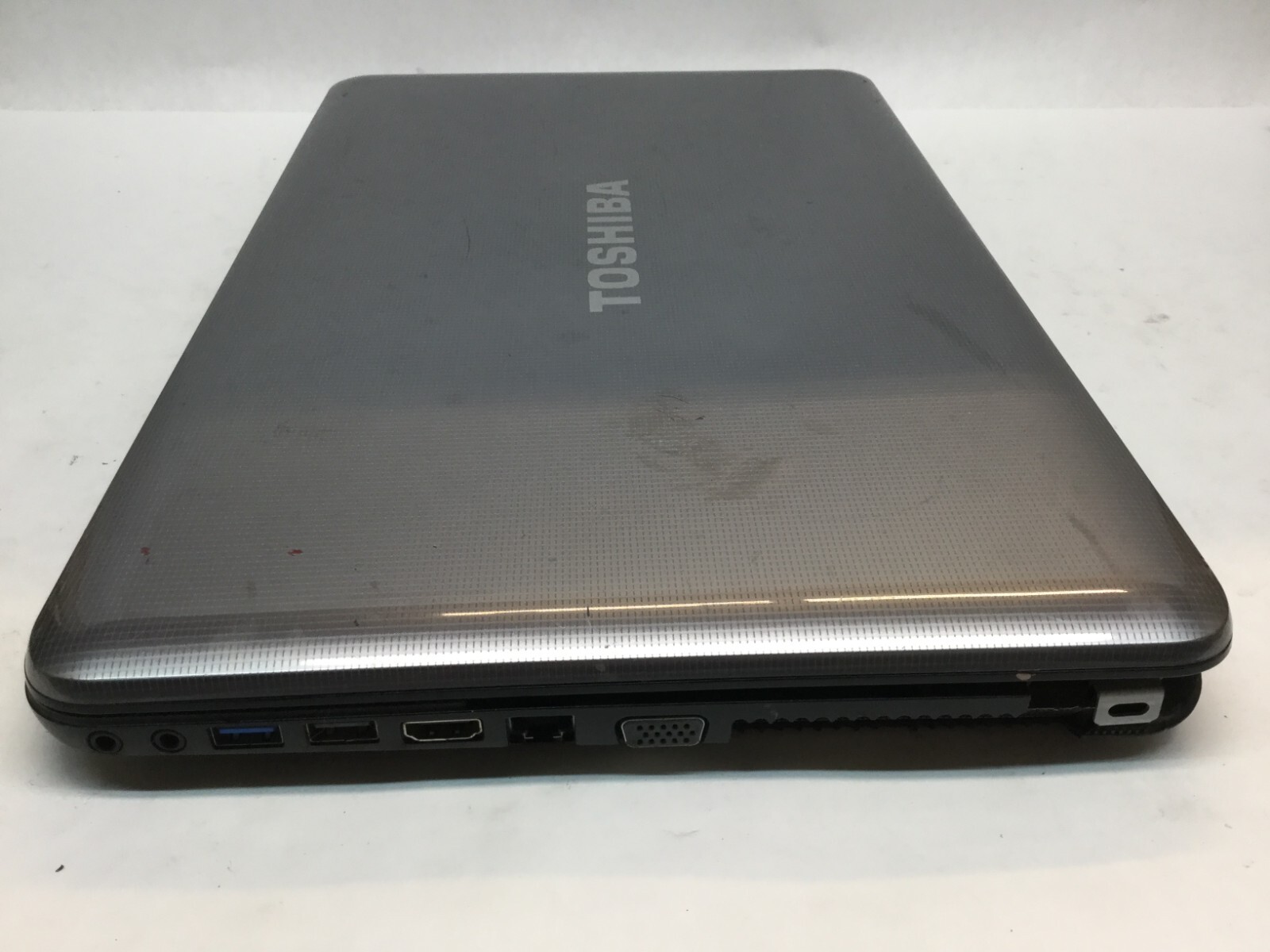 Toshiba Satellite C855D-S5116 15″ Laptop AMD A6-4400M-BROKEN HINGE -MZ