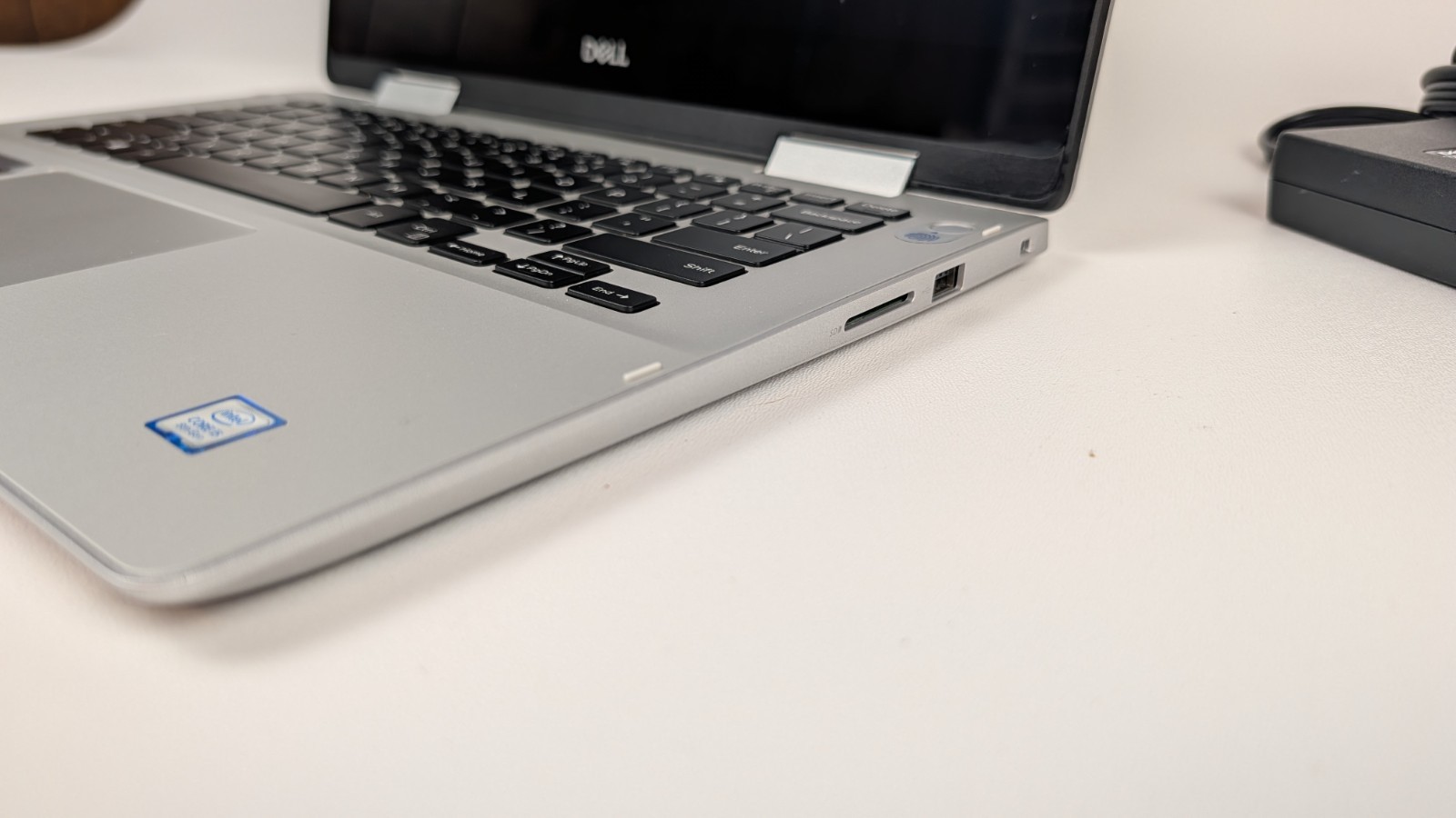 Dell Inspiron 5482 Intel i5-8265U 8GB RAM 256 GB SSD Win 11 Pro TouchScreen