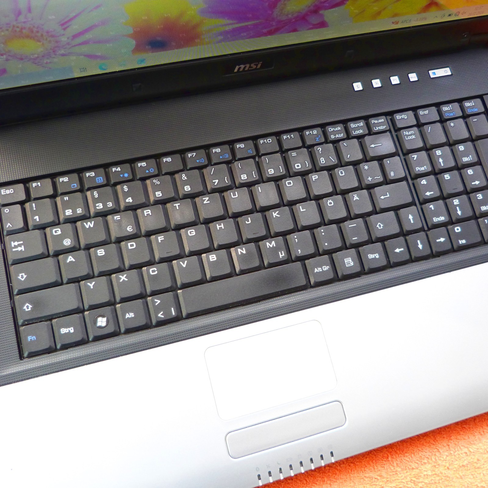 MSI CR700 Multimedia 17″ I SRS SOUND I SSD Windows 10 l GeForce HDMI DVDRW