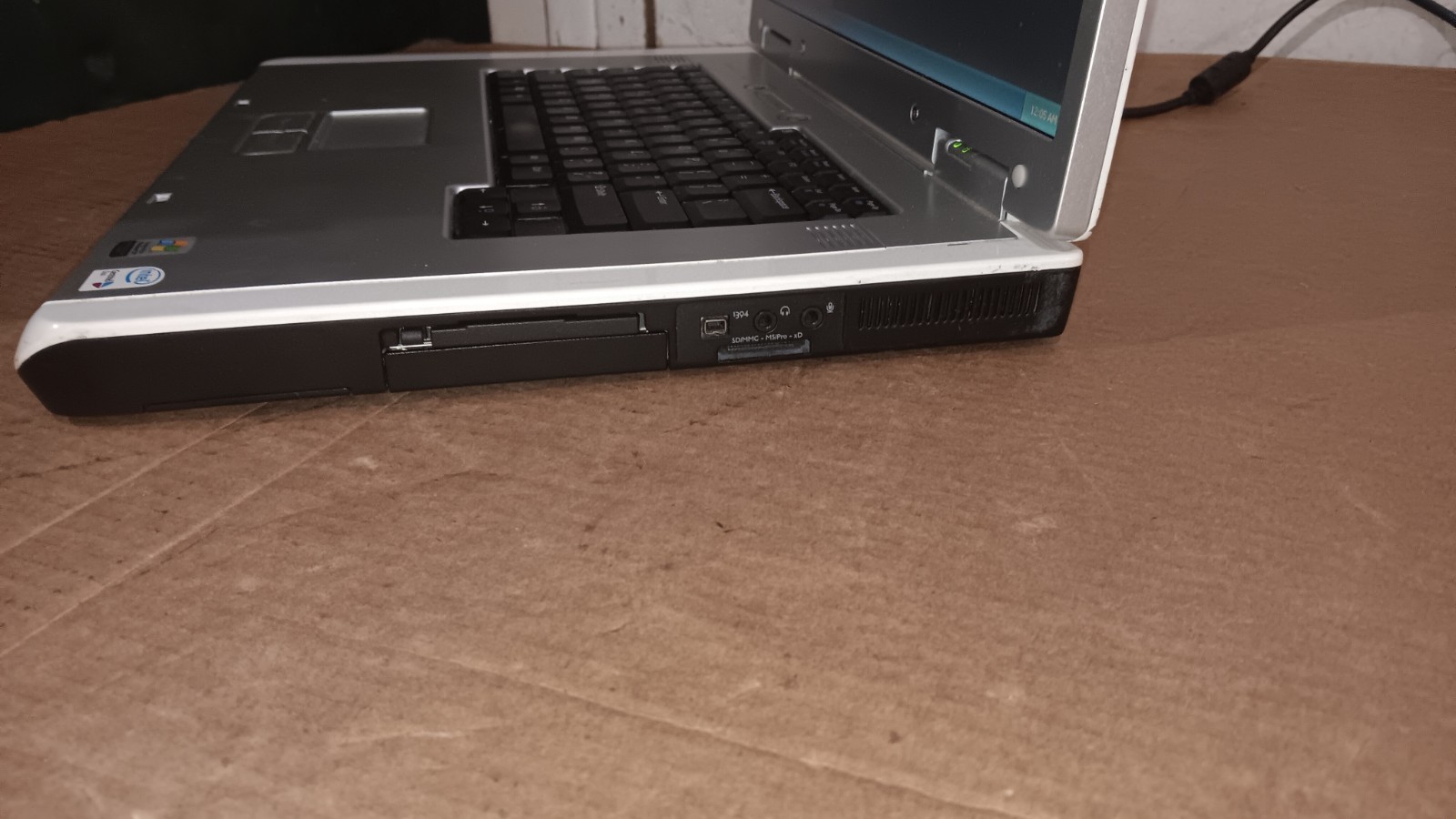 17″ Dell inspiron 9400 Gaming Windows XP Laptop Intel Core Duo 250 GB HD 17″ LCD