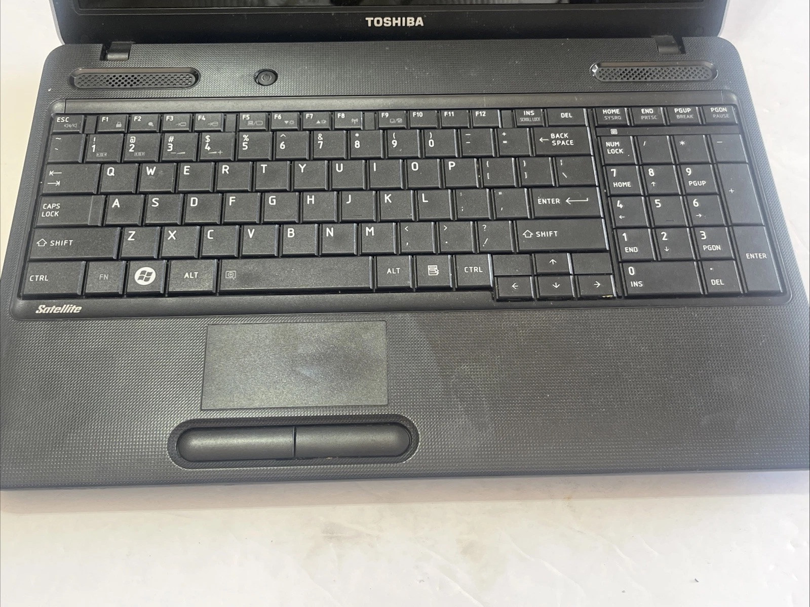 Toshiba Satellite L305D-S5934 15.4in. (250GB, AMD Turion X2 Dual Core, 2GHz