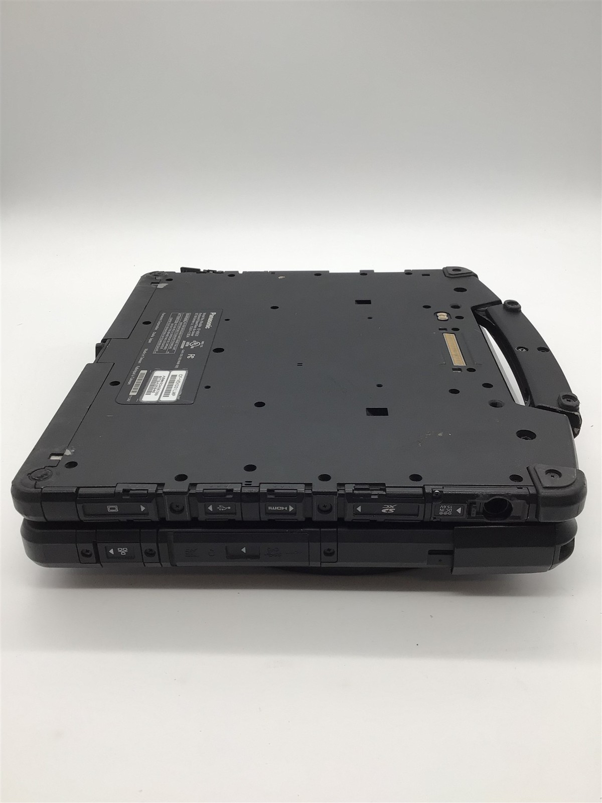Panasonic Toughbook CF-33 i5-7300U 2.6GHz/8GB RAM/256GB SSD *Missing Battery*