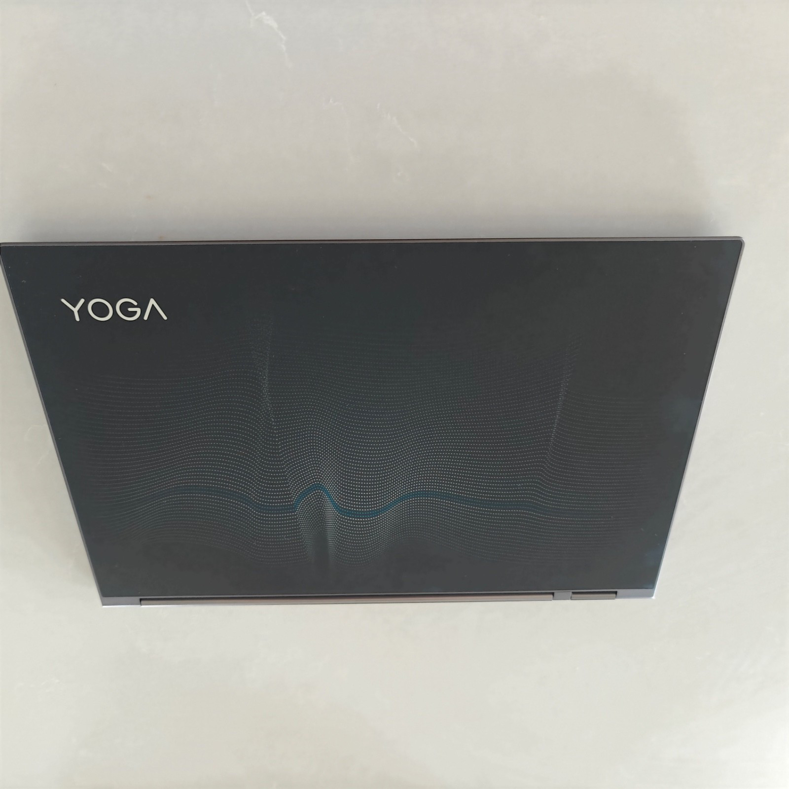 Lenovo Yoga C930 13.9″ 4K UHD Touch Laptop (Intel i7, 16GB RAM, Glass Edition)