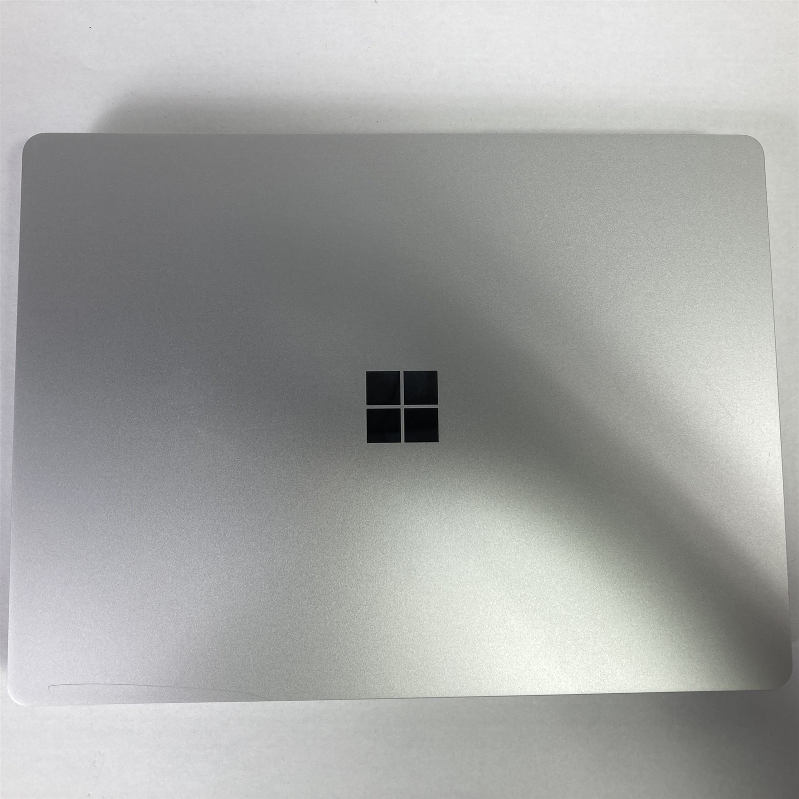 Microsoft Surface Laptop Go 2 12.4″ i5-1135G7 2.4GHz 16GB 256GB NVMe SSD – Win11