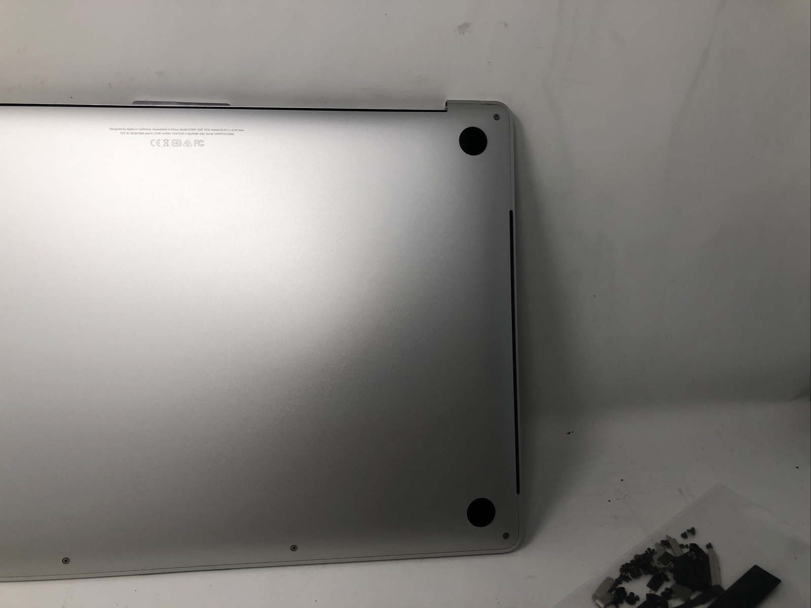 MacBook Pro A1990 Keyboard and Bottom Cover – Apple