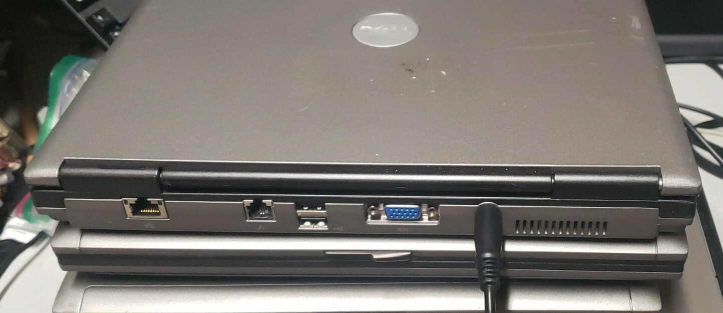 DELL latitude D410 2.12Ghz 1GB 80GB HDD Windows XP