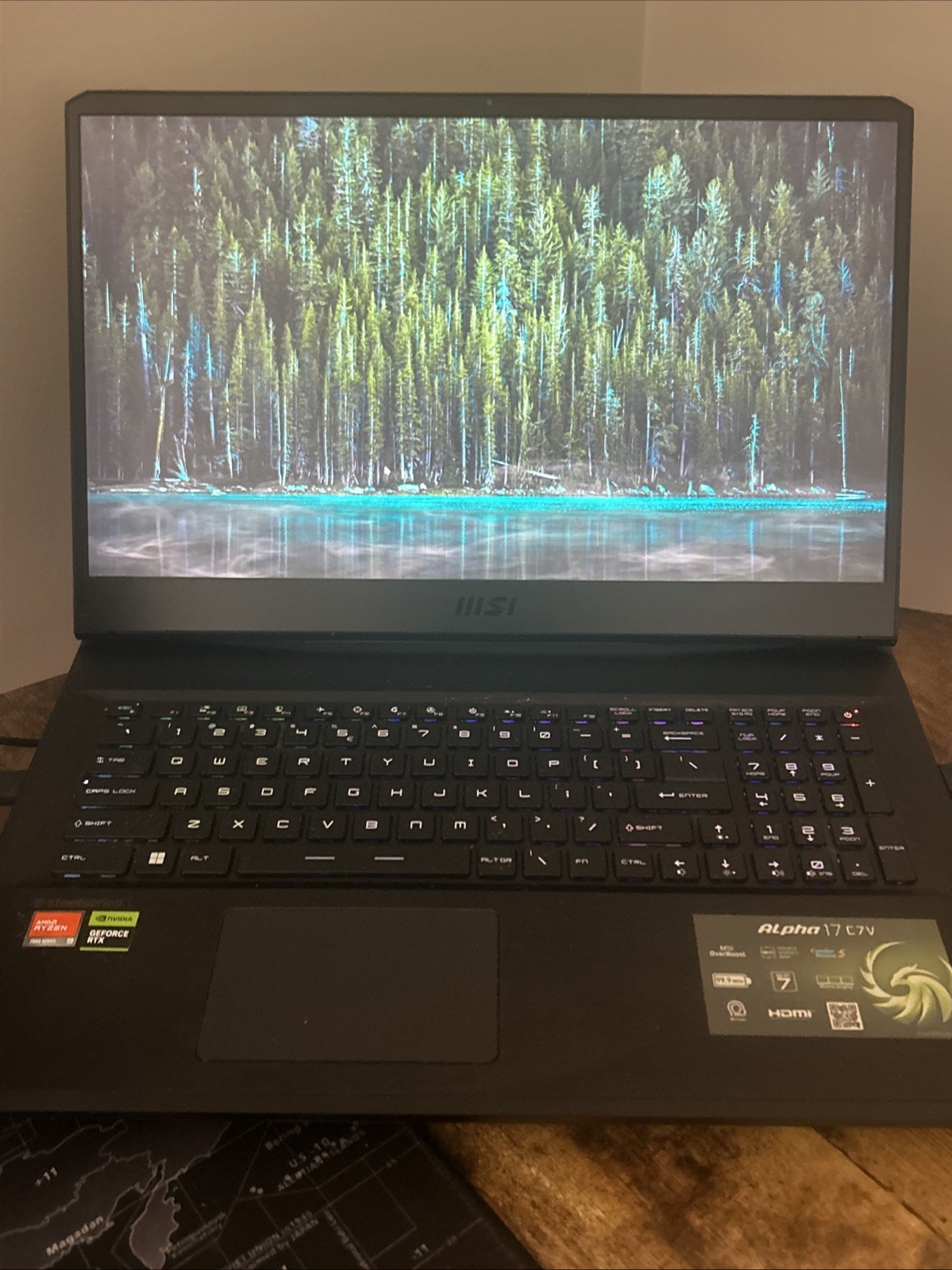 MSI Alpha 17 C7V, RTX 4070, 2tb, 32gb Ram, Ryzen 9 7945HX, Gaming Laptop