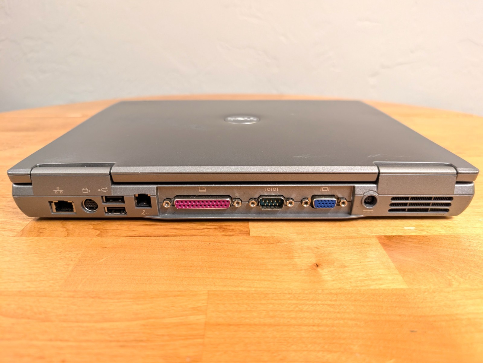 Dell Latitude D610 Laptop W/ Windows XP Professional SP3 – WiFi, DVD – Complete!