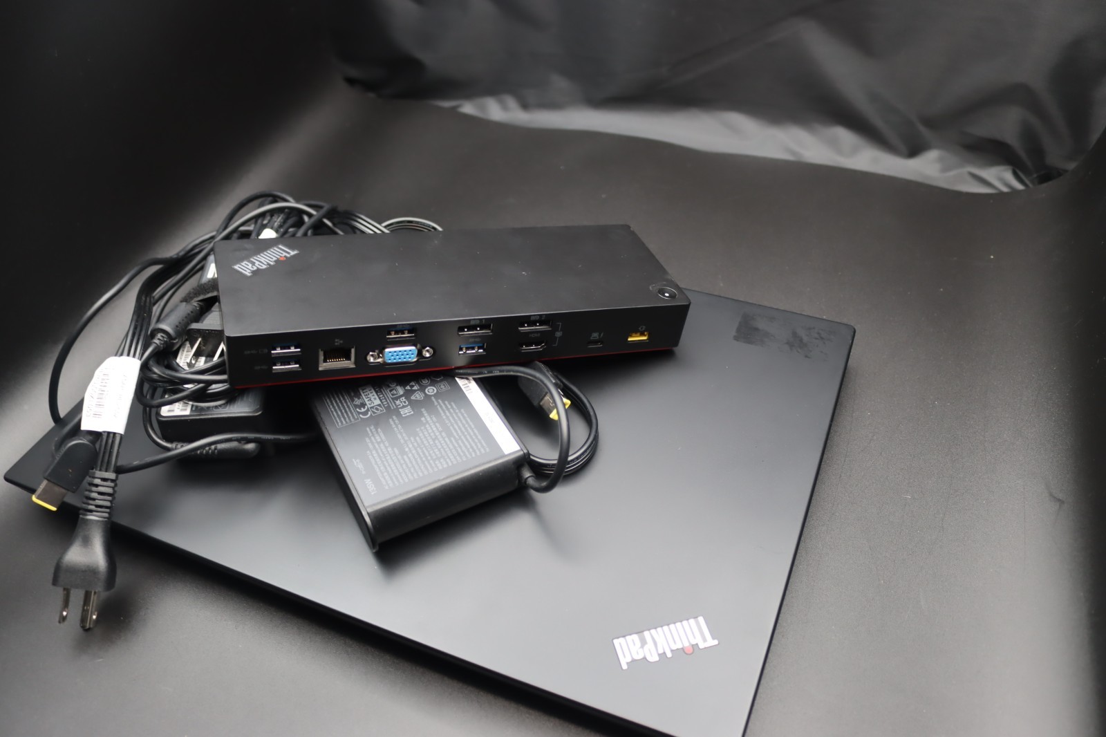 LENOVO THINKPAD P15V GEN 2 i7-11800H@ 2.30GHz 32GB RAM 512GB W11P + Dock Station