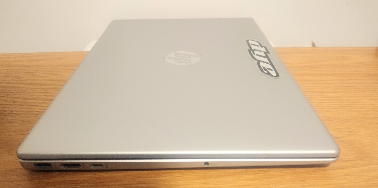 HP 15-fd0084wm – 15.6″ • 4GB • 128GB UFS – Excellent Condition