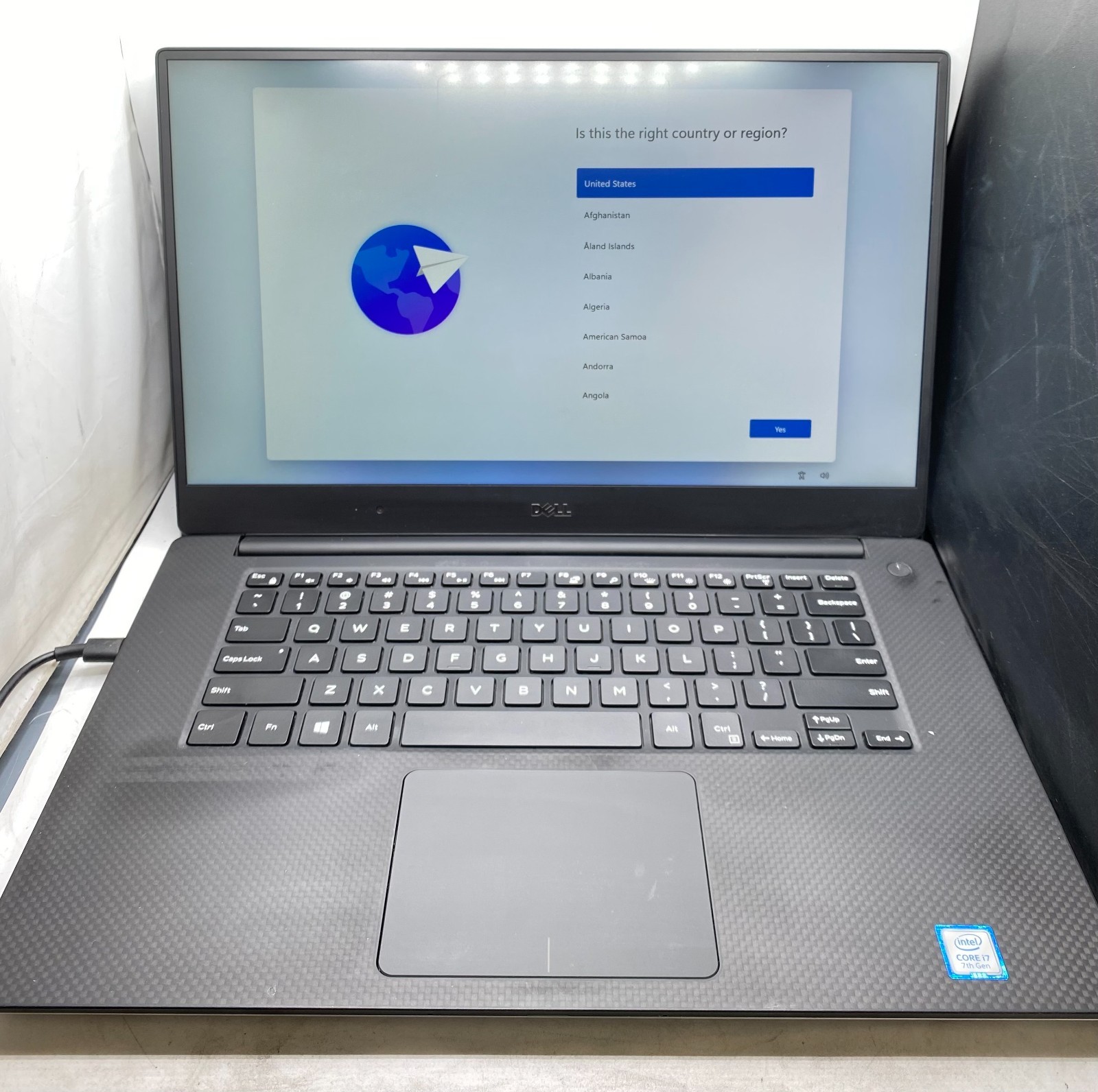 Dell XPS 15 9560 15.6″ Laptop Intel Core i7-7700HQ 2.80GHz 16GB RAM 256GB SSD