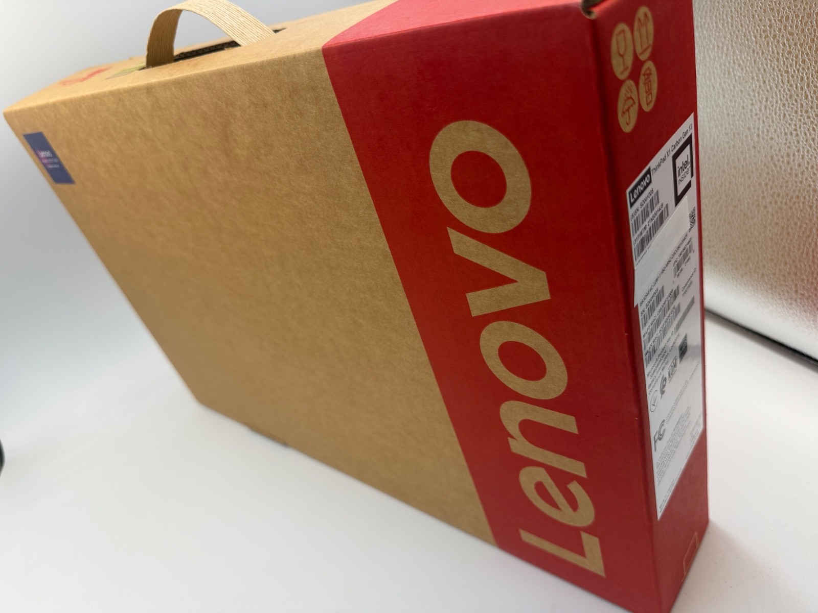 Lenovo ThinkPad X1 Carbon Gen 13 Aura 14″ Ultra 7 32GB 512GB OLED 21NS0014US NEW