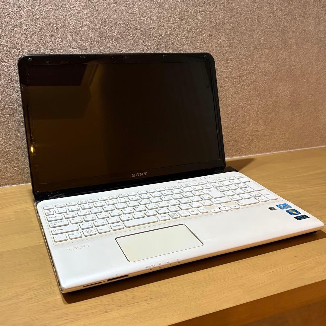 SONY VAIO SVE151B11N Tested Core i7 8GB 700GB HDD 15.5″ Windows 10 Laptop
