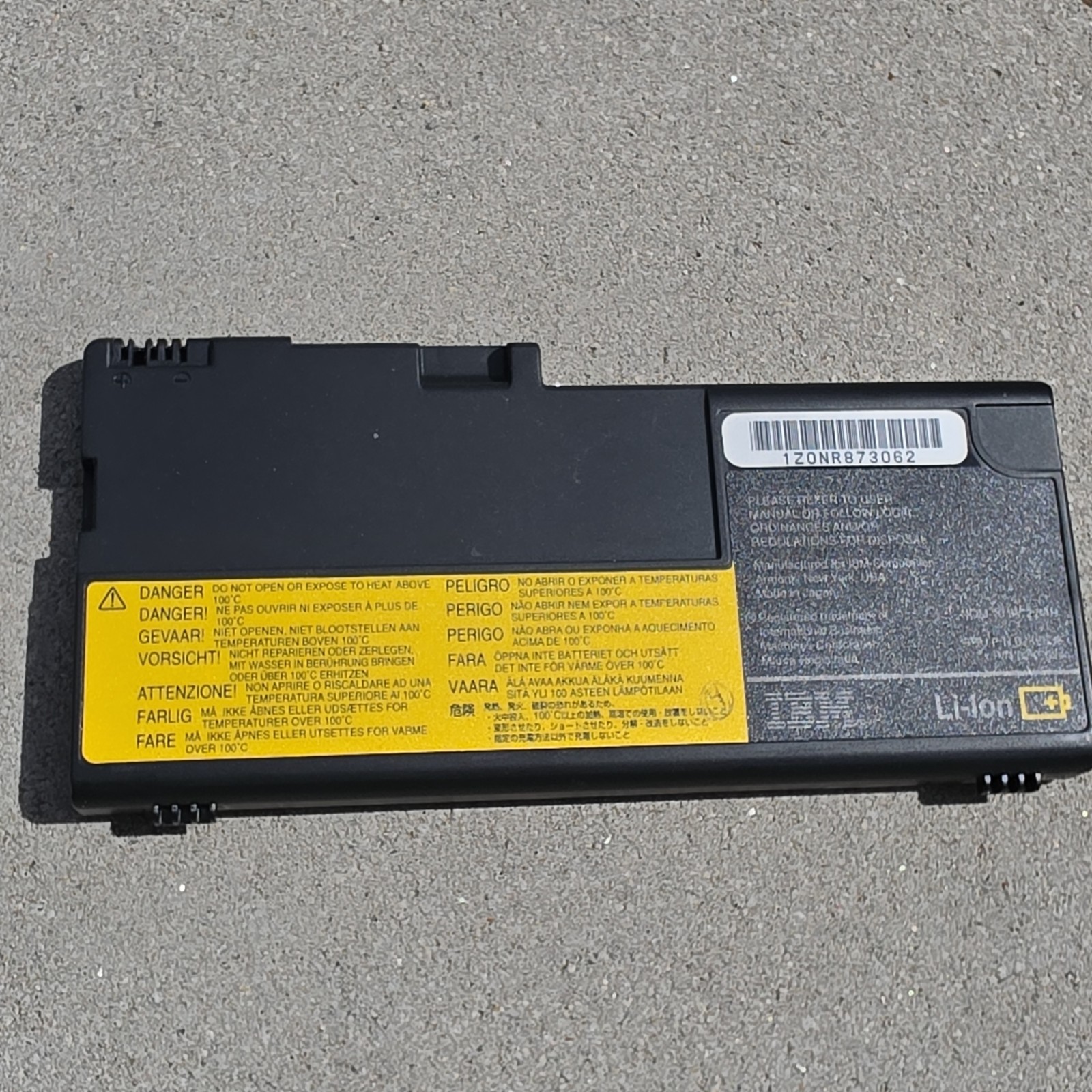 IBM ThinkPad 570 10.4″ Laptop Pentium II 333MHz 64MB Win98 missing keycaps