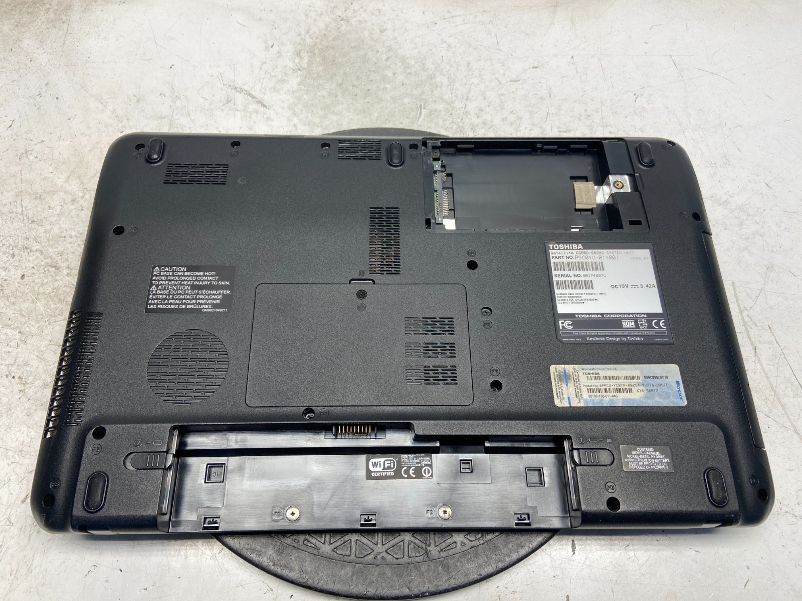 Toshiba Satellite C655D-S5202 AMD C-50 1GHz 2 GB NO HDD READ