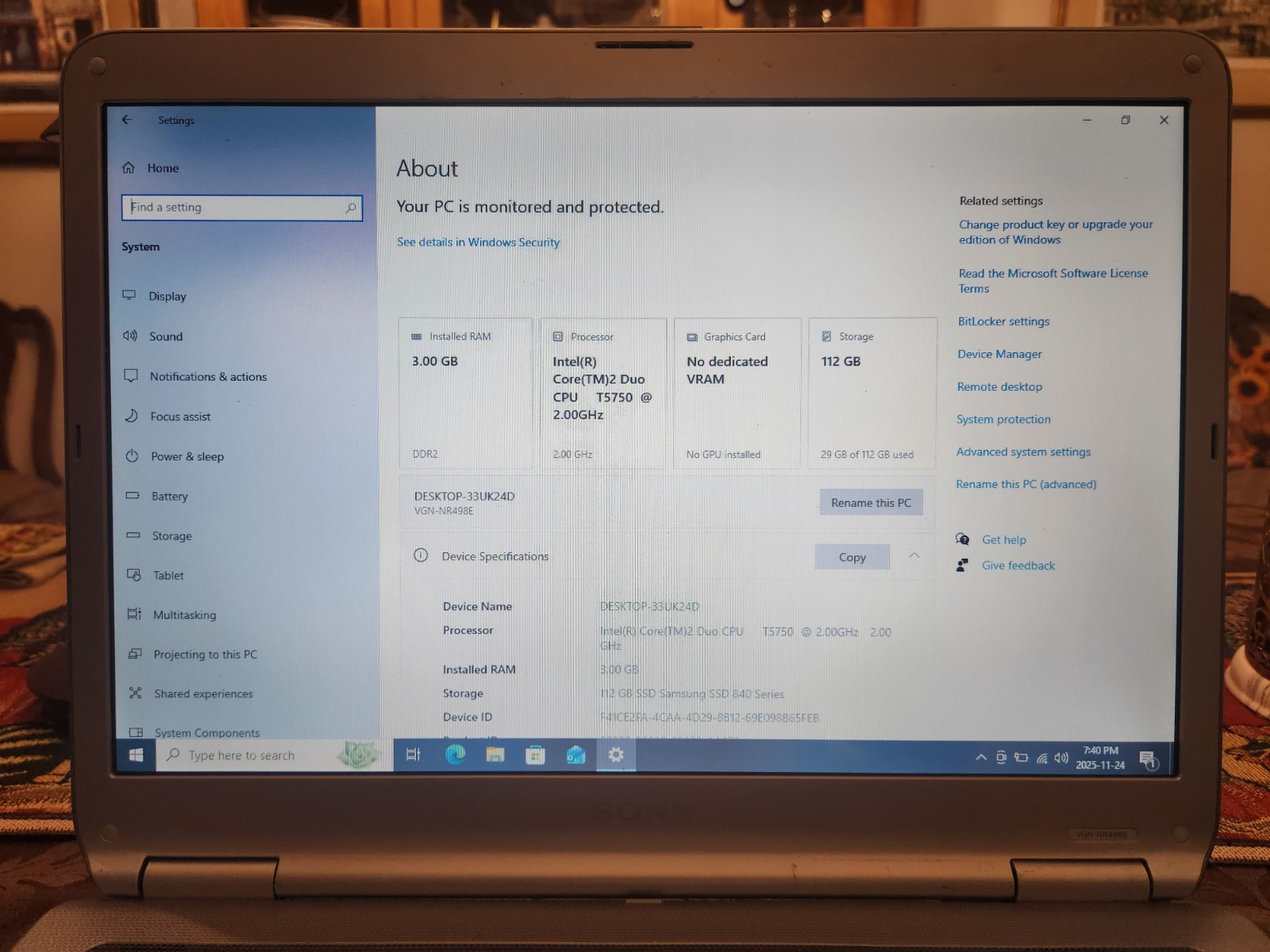 15.25″ Sony Vaio Laptop Intel Core 2 Duo 2.00GHz 3 GB DDR2 112GB SSD Win10 Pro