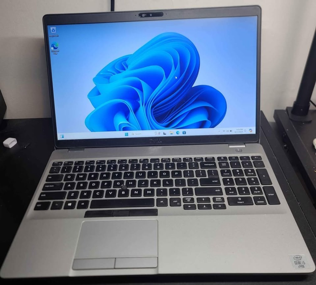 Dell Precision 3550 Laptop – 1.7 GHz i5-10310U 8GB 256GB SSD Webcam 15.6″