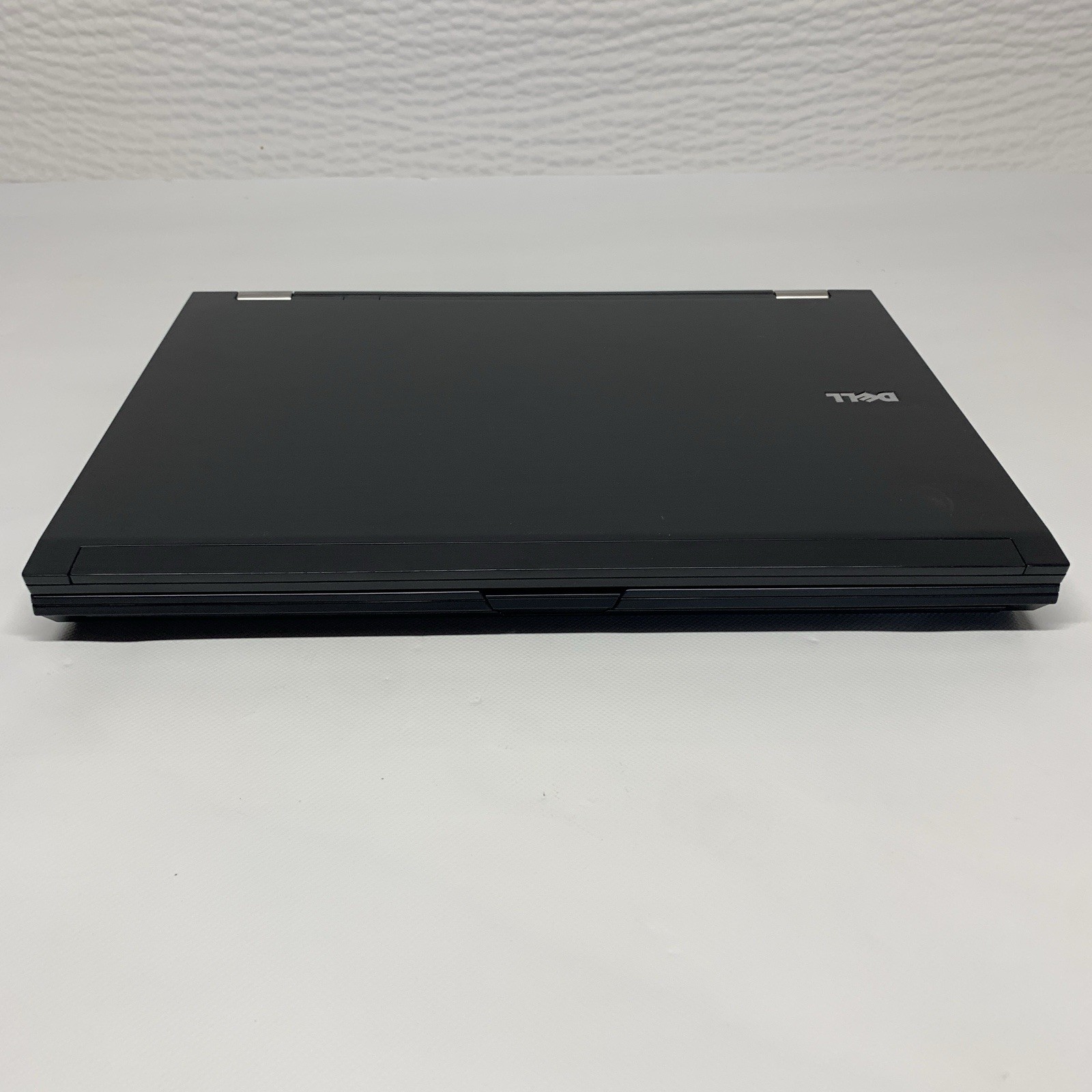 Dell Latitude E6500 Laptop Core 2 Duo P8700@2.53GHz 2.95 GB Ram Windows XP Pro