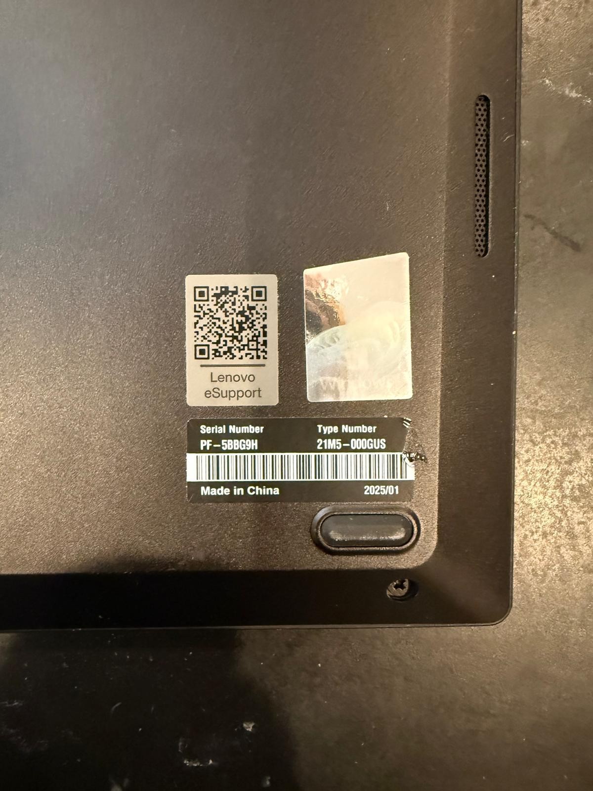 Lenevo ThinkPad E14 Gen6 14″- Barely used ( 1 month) comes w/ docking station
