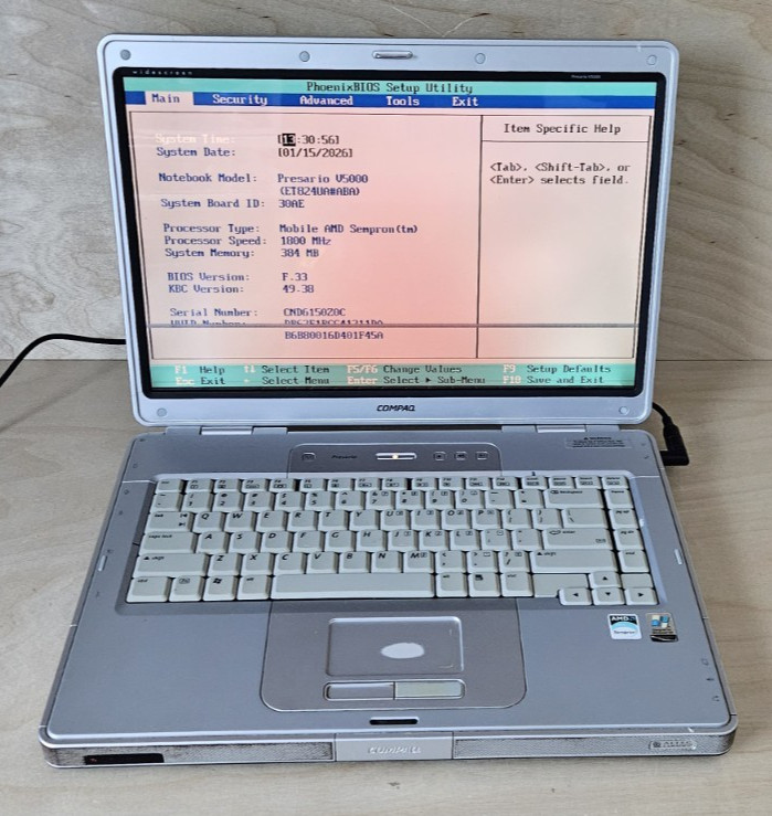 Retro Compaq Presario V5000 AMD Sempron 1.8Ghz / 384Mb Ram / NO HDD NO PSU