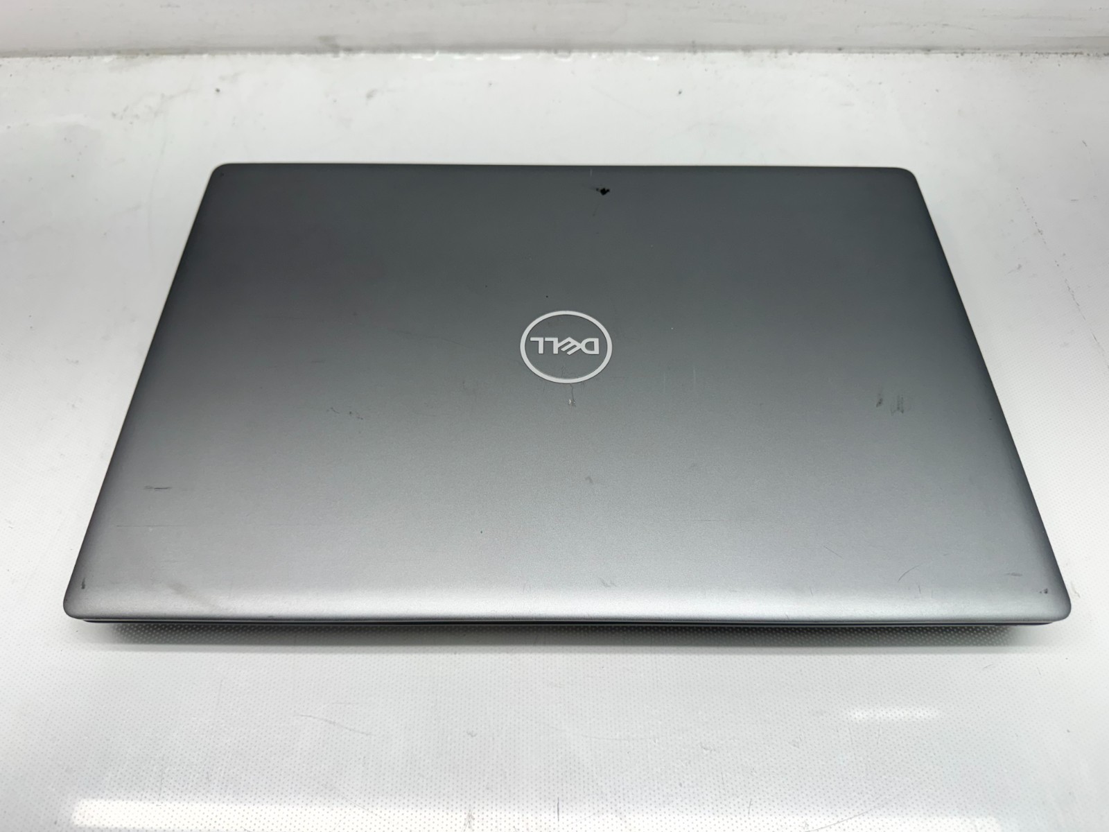 Dell Precision 7550 15.6″ Intel i7-10850H@2.7GHz 16GB 256G T2000 Nocamera series