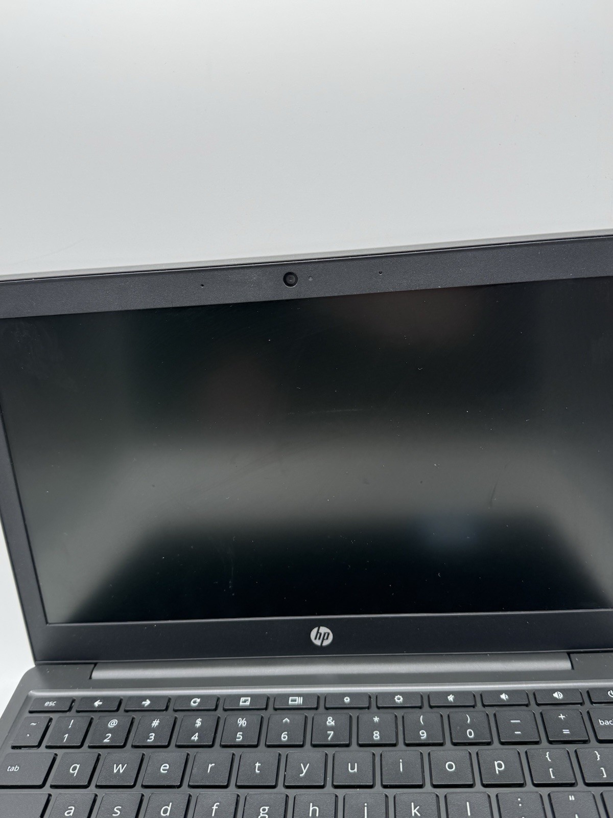 (BROKEN) HP Chromebook 11-inch Laptop MediaTek – MT8183 – 4 GB RAM – 32 GB eMMC