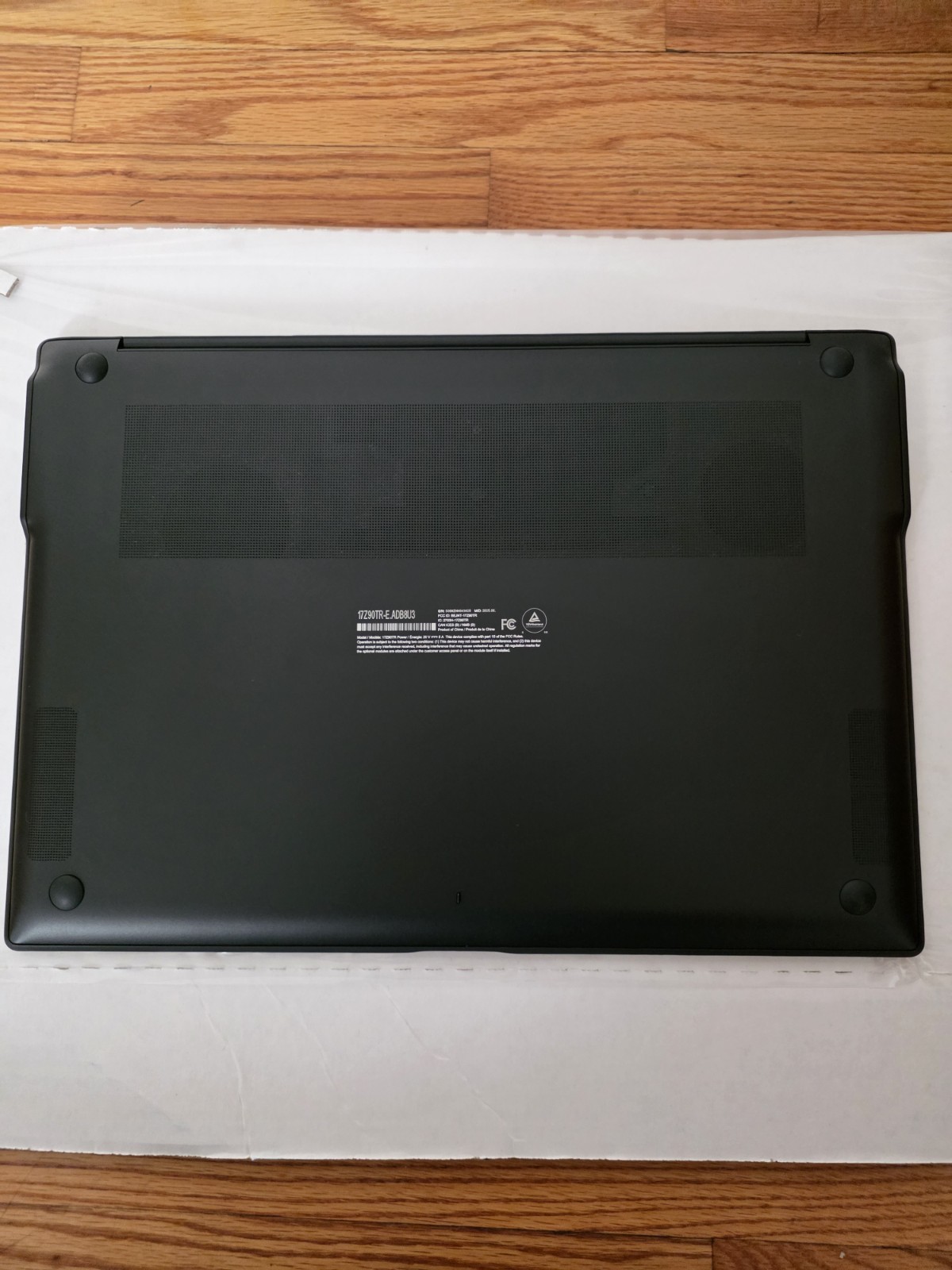 LG gram Pro 17 Laptop Intel Core Ultra 9 32GB Memory NVIDIA RTX5050 1TB SSD