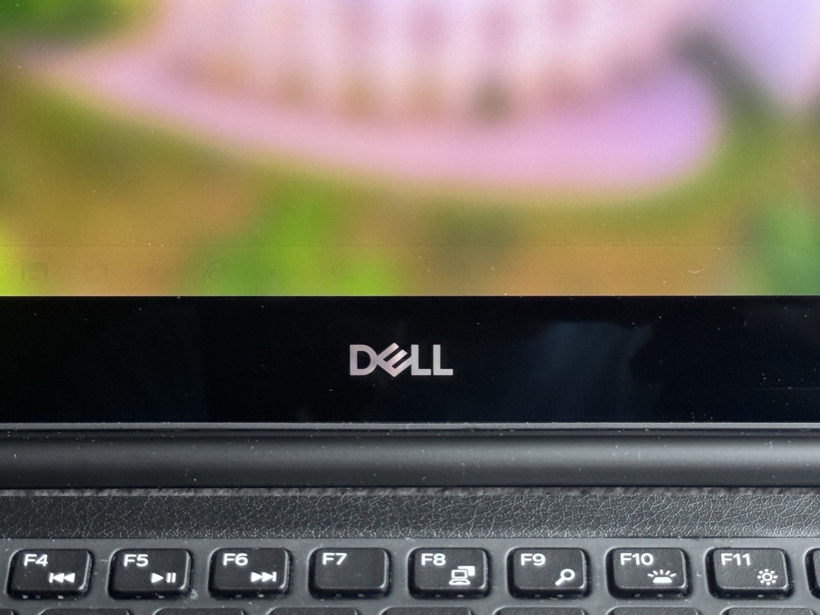 Dell XPS 15 7590, 4k OLED, GTX 1650, i7-9750H, 64GB DDR4 1TB SSD