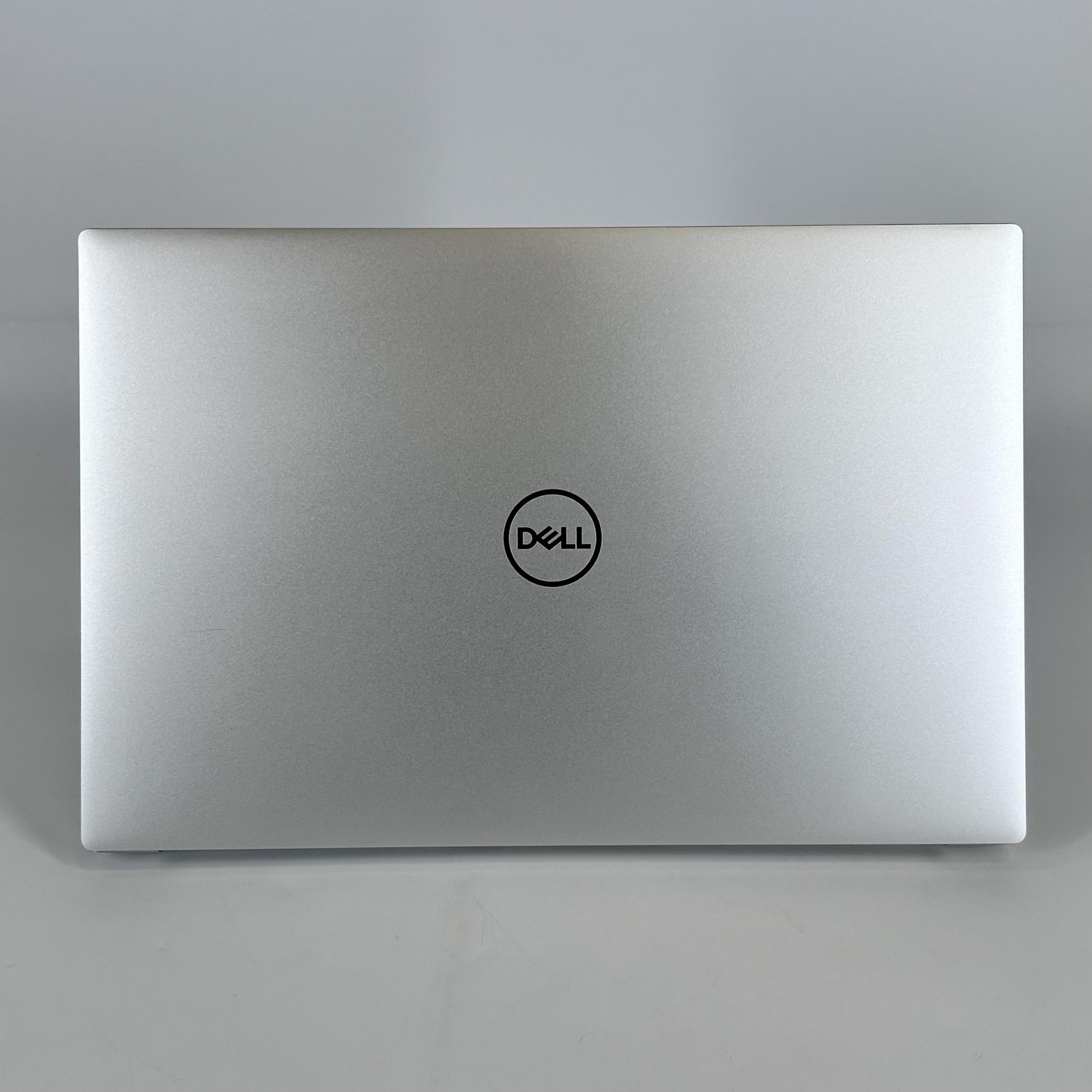 Dell XPS 15 9530 3.5K TOUCH 2.6GHz i9-13900H 32GB 2TB RTX 4070 – CHIPPED SCREEN