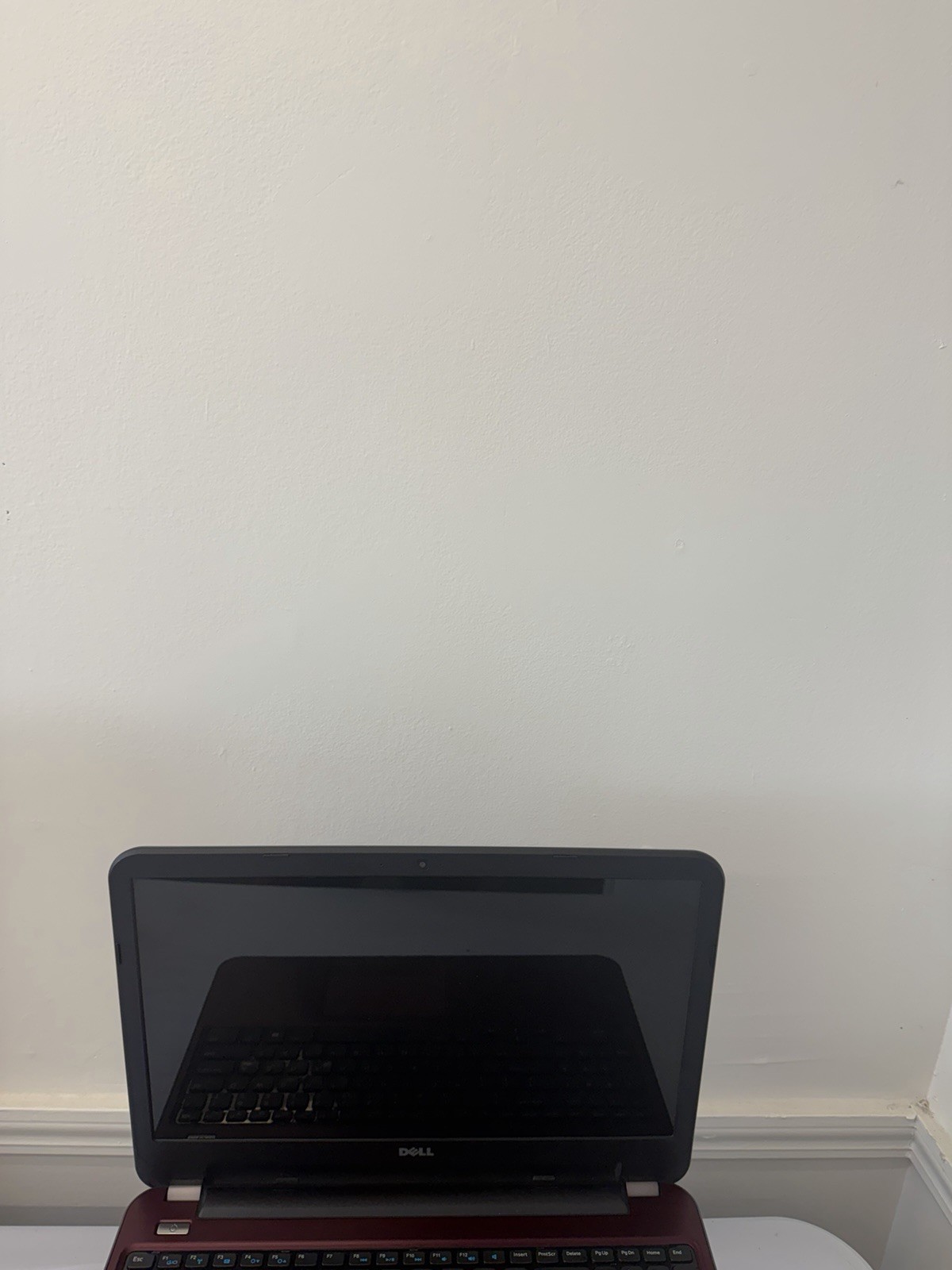Dell Inspiron 5535 Laptop – Good Screen – AMD A8-55545M – RAM 8 GB – Read Des