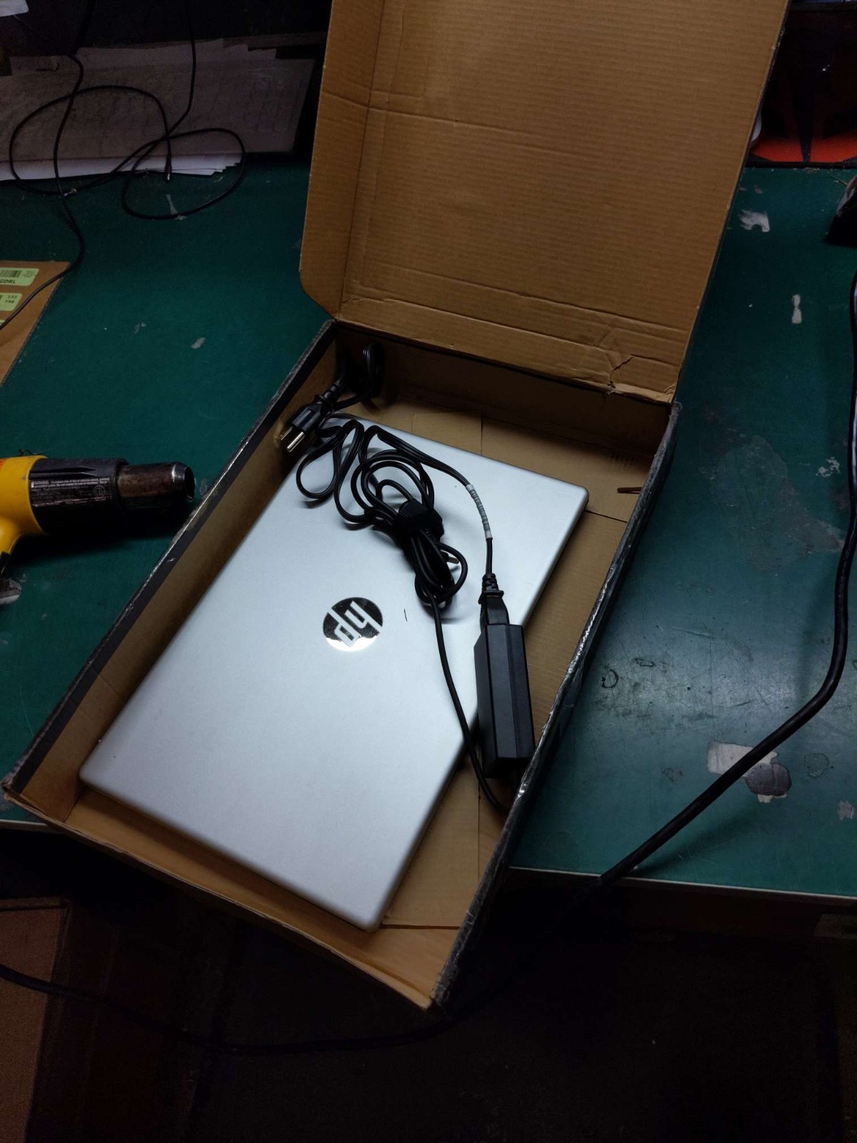 (Custom:16G)HP 15-fd0023dx A9HM6UA Laptop 15.6″HD Touchscreen i3-1215U 8GB 256GB