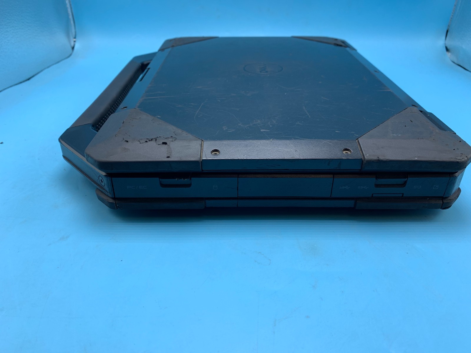 Dell Latitude 14 Rugged 5414 14″ Core i5-6300U 2.40GHZ 8GB RAM 240GB SSD Win 10