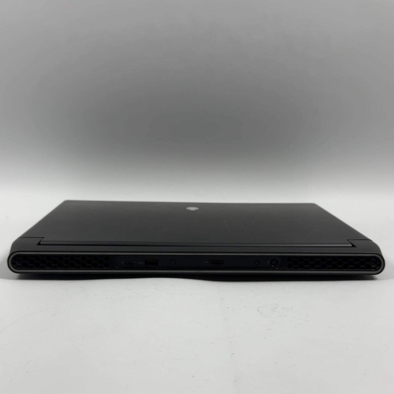 Alienware M17 R5 17.3 Ryzen 9 6900HX 3.3GHz 16GB RAM 1TB SSD GeForce RTX 3070 Ti