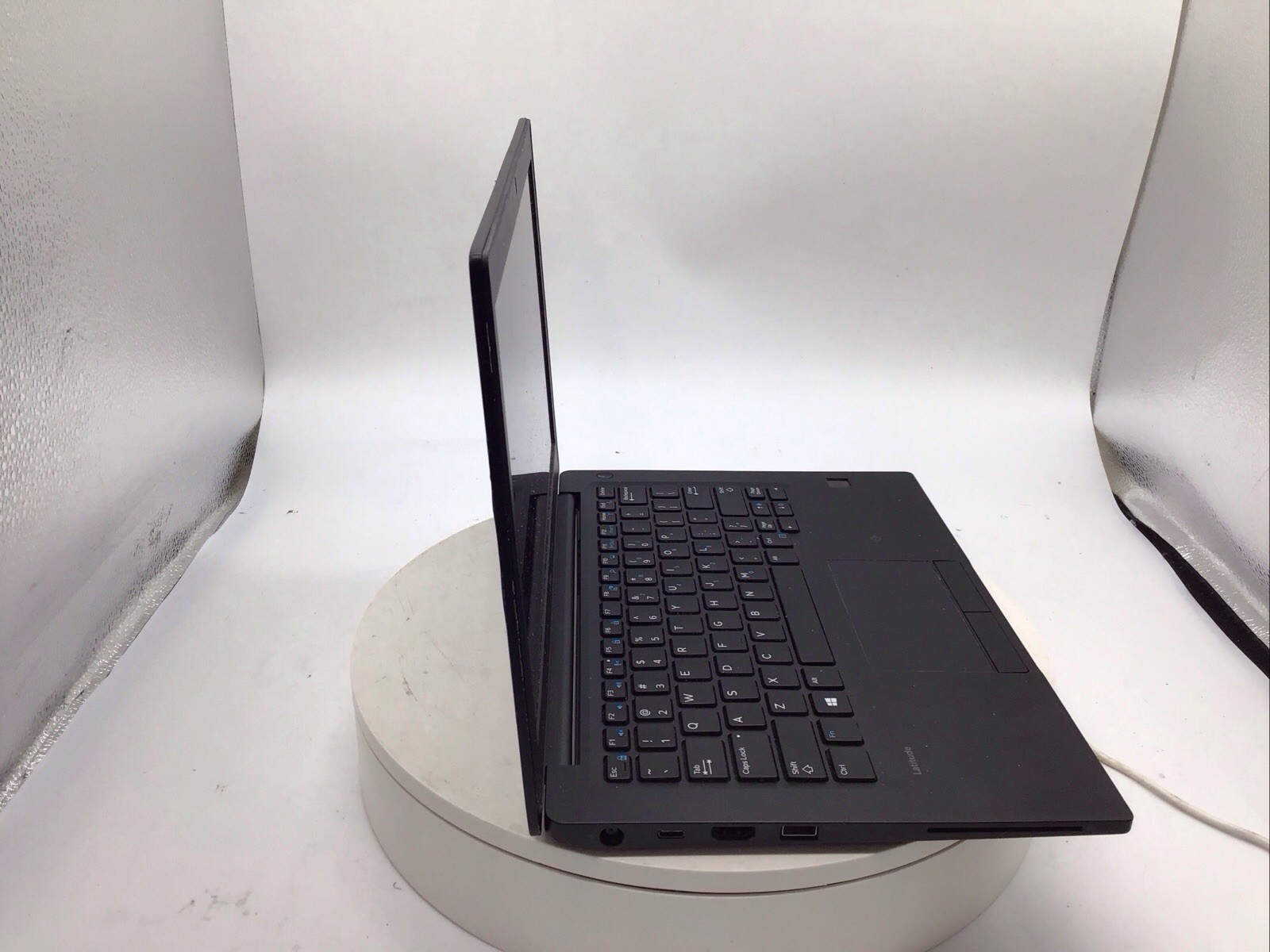 Dell Latitude 7280 12.5″ Laptop i7-7600U 8GB RAM 512GB SSD Windows 11 Pro Used R