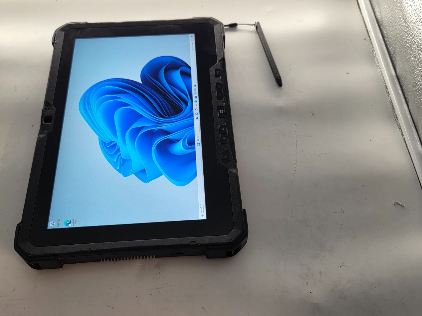 Latitude7212 Rugged w/2 Batteries&Stylus.i5-8350U8GB.128GB M.2.11.6″FHD Touch.