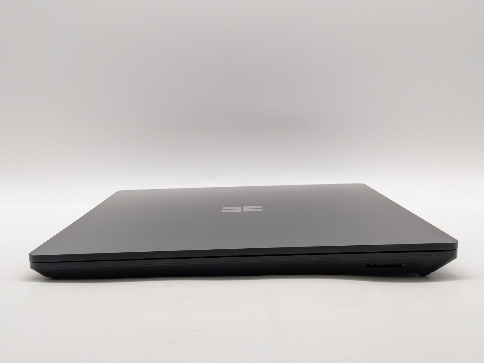 Microsoft Surface Laptop 6 13″ 2256 x 1504 ULTRA 5 135H 256GB SSD 16GB W11P