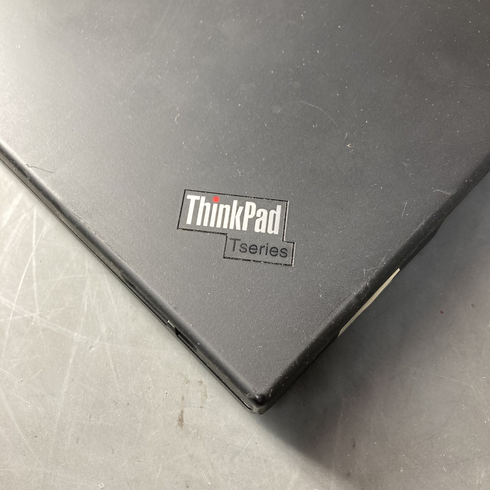 Lenovo ThinkPad T61 14″ Laptop Core 2 Duo T7500 2.20GHz 4GB RAM 120GB SSD WinXP