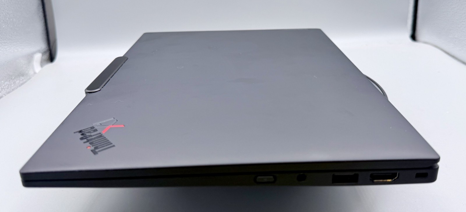 Lenovo ThinkPad X1 Carbon Gen 12, 14″ Touch Core Ultra 7 165H 32GB, 1TB Warranty