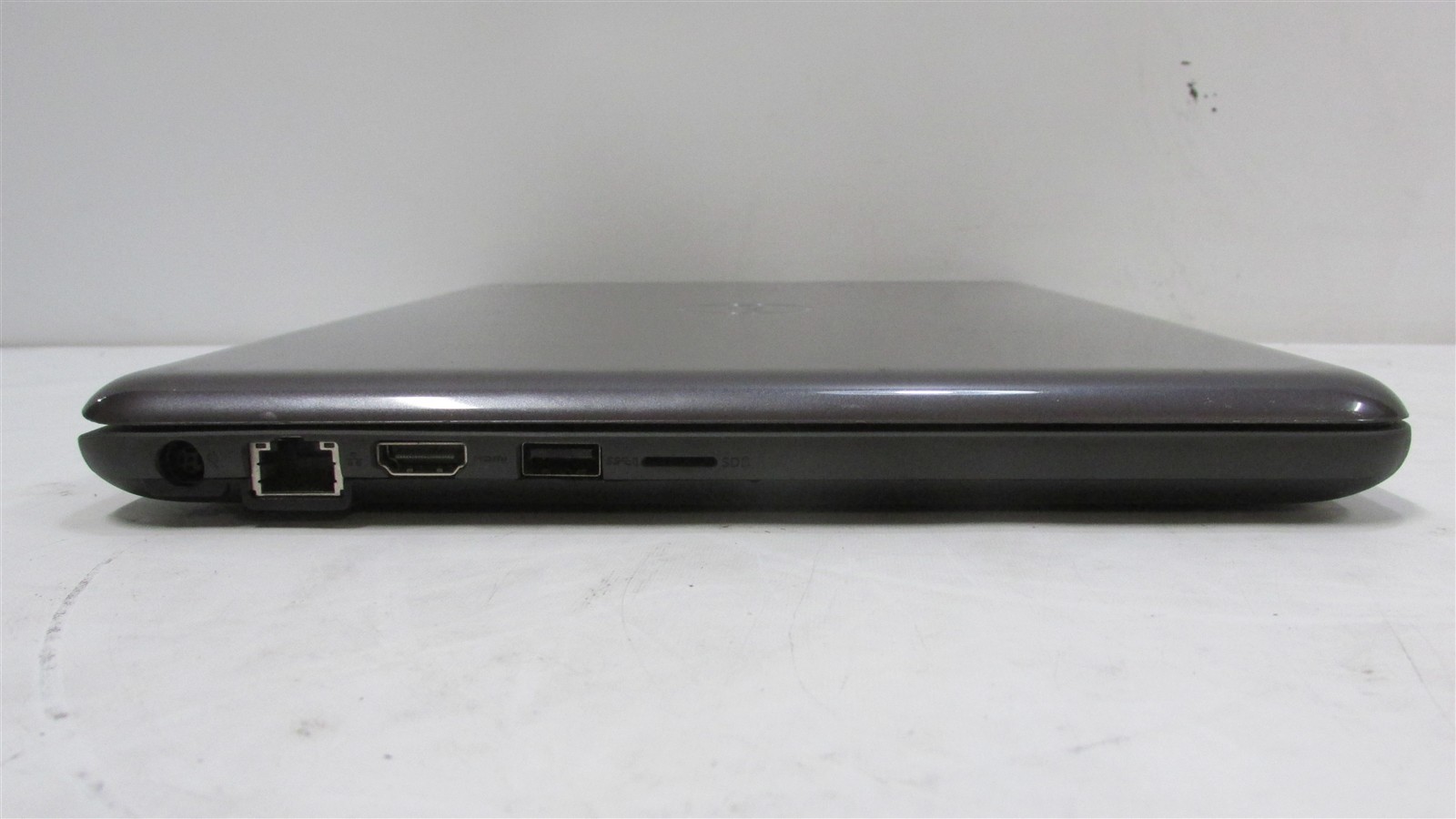 Dell Latitude 3380 i3-6006U 2.0GHz 4GB RAM 500GB HDD 13.3″ Win 10 Pro COSM DMG