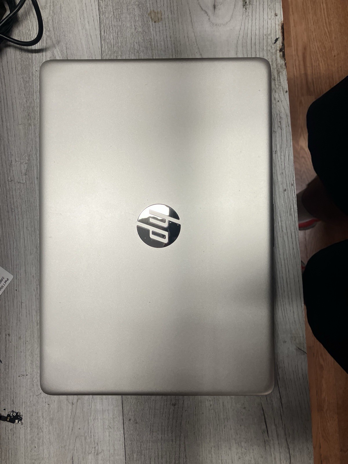 HP Laptop 14-cf0006dx 14″ Core i3-7100u 2.4ghz 8gb RAM 128GB SSD **DEFECT**key