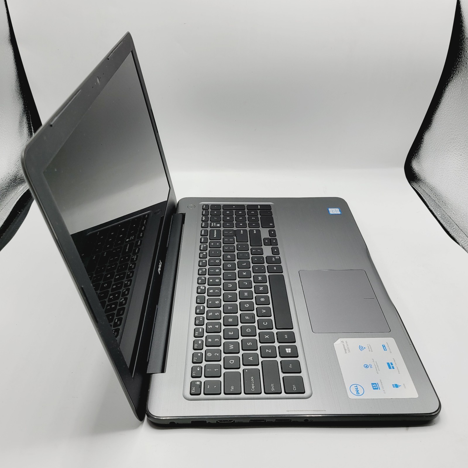 Dell Inspiron P66F Core i5-7th Gen No RAM No HDD 15.6″ – FOR PARTS