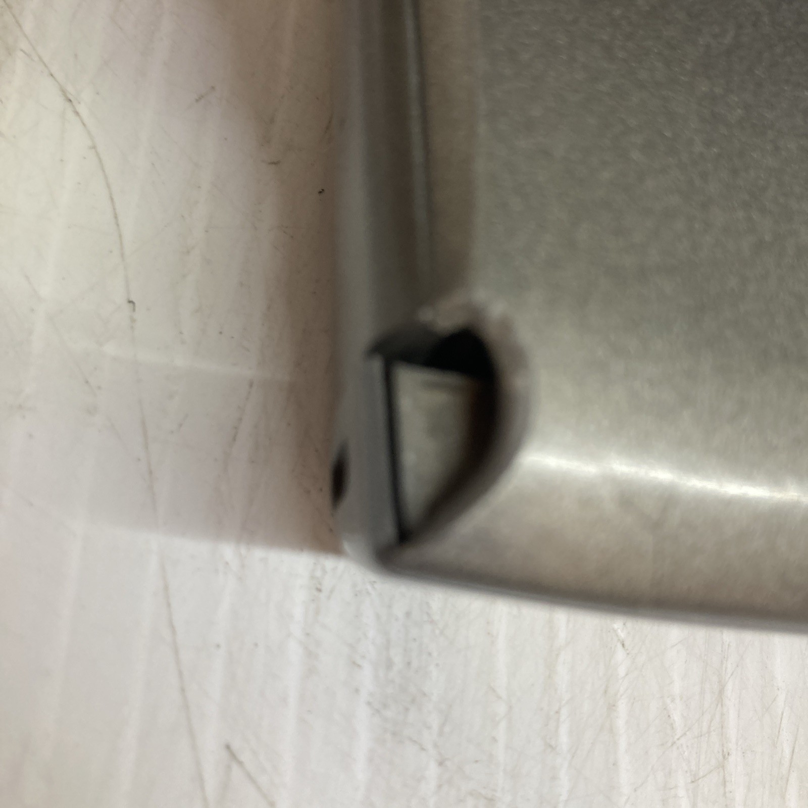 Dell Latitude D600 Intel Pentium M 1.6GHz 1 MB NO HDD Boot to BIOS