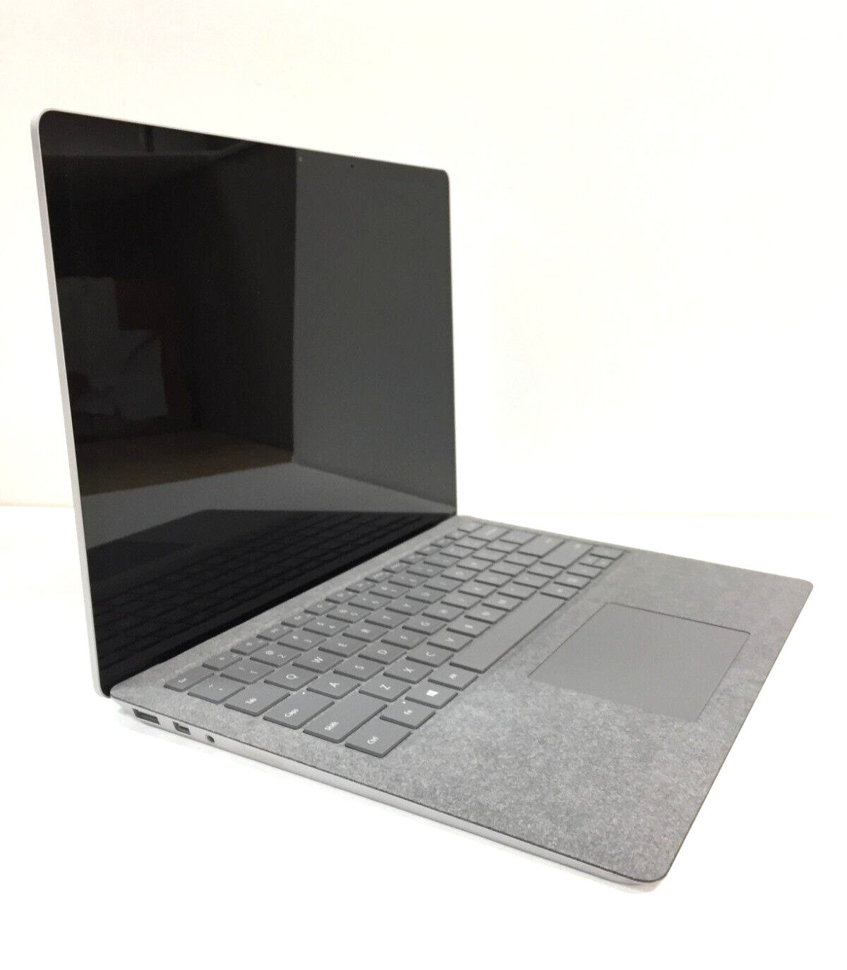 Microsoft Surface Model 1769 13.5 Touch Laptop/Intel i5/4GB/128GB SSD/Arc Mouse