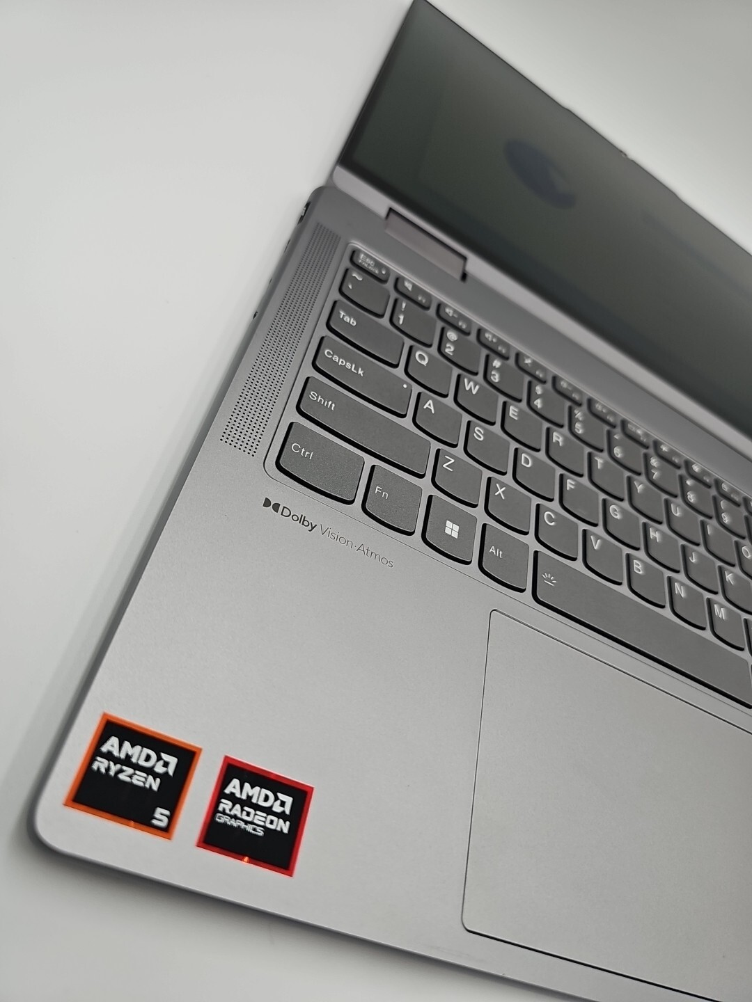 Lenovo Yoga 7 2in1 14AHP9 14″ Touch Laptop Intel Ryzen 5-8640HS 8GB 512GB SSD