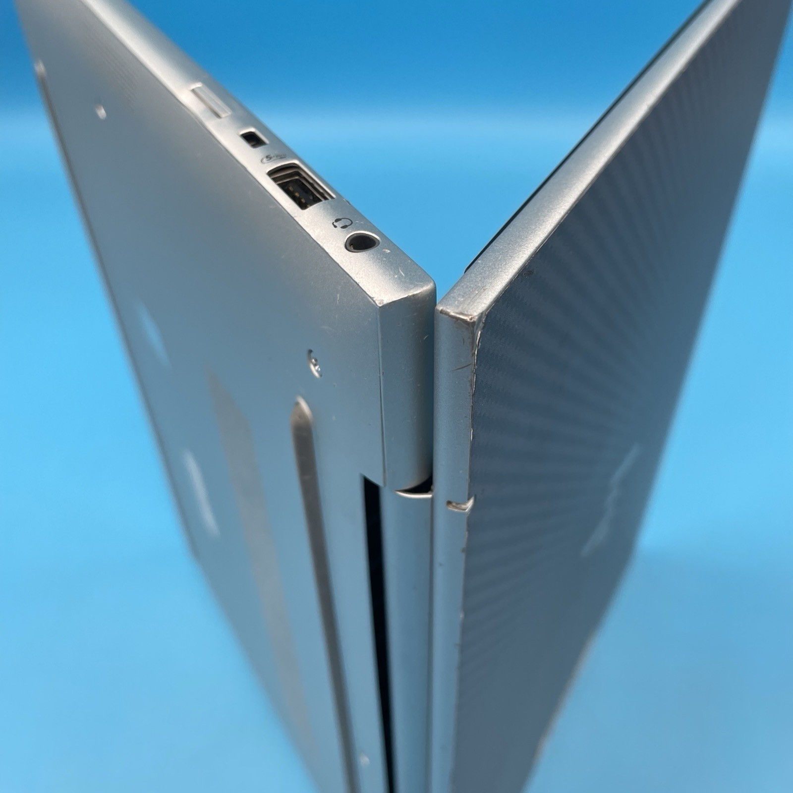 HP EliteBook 840 G11 | Ultra 5 135U | 32GB RAM | 512 GB SSD | NO OS | 87% BATT