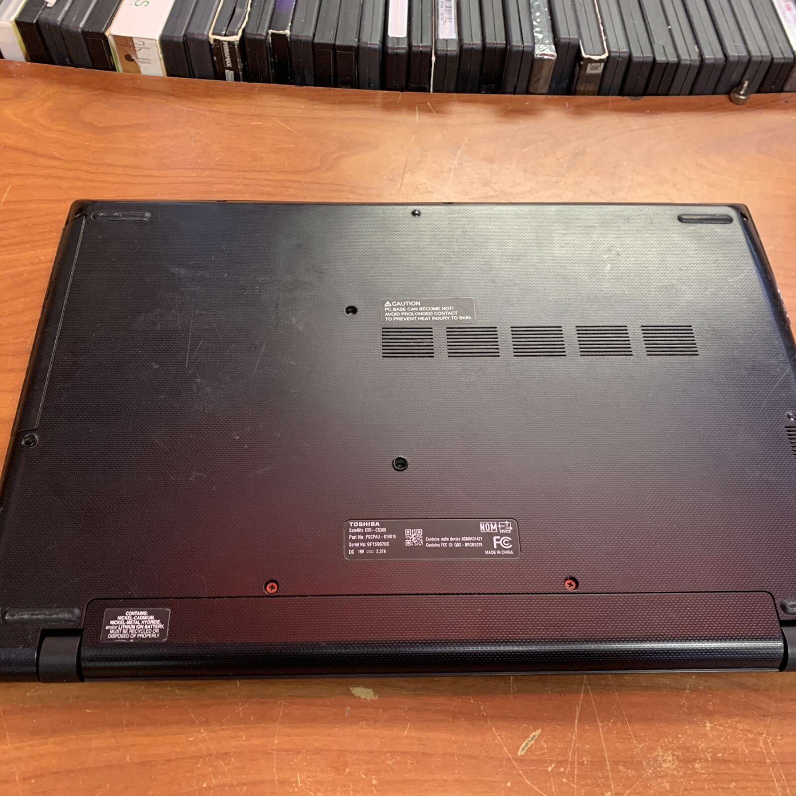 TOSHIBA SATELLITE C55-C5380 I5-4210U 2.40GHZ 750TB HD | 8GB RAM | WIN 10 PARTS